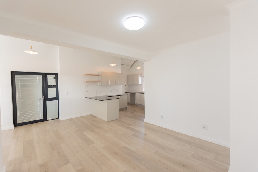 2 Bedroom Property for Sale in Middedorp Western Cape